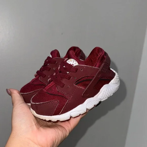 Nike Kids Huarache Burgundy Sneakers - Picture 4 of 6